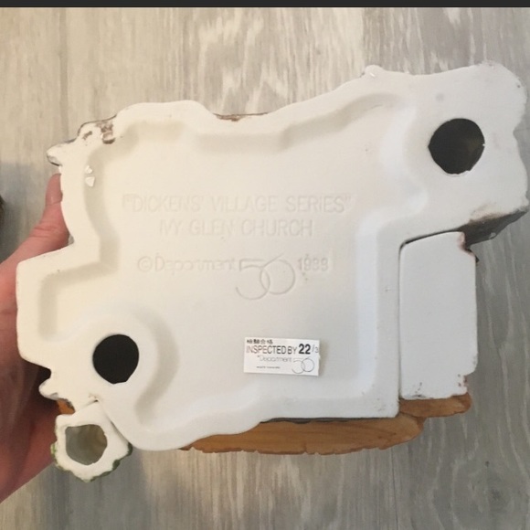 2 pc set - Department 56 Dickens Village Series - Picture 4 of 9